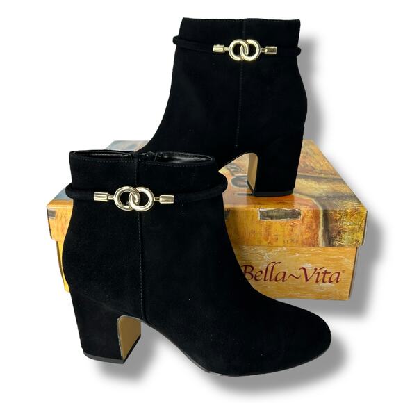 NEW Bella Vita Black Suede Booties Size 6 Old Money Quiet Luxury Ankle Boots NWT - Picture 1 of 13